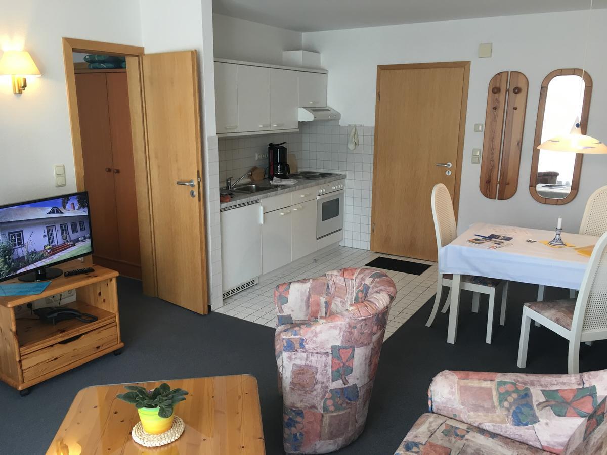 Apartment mit Balkon