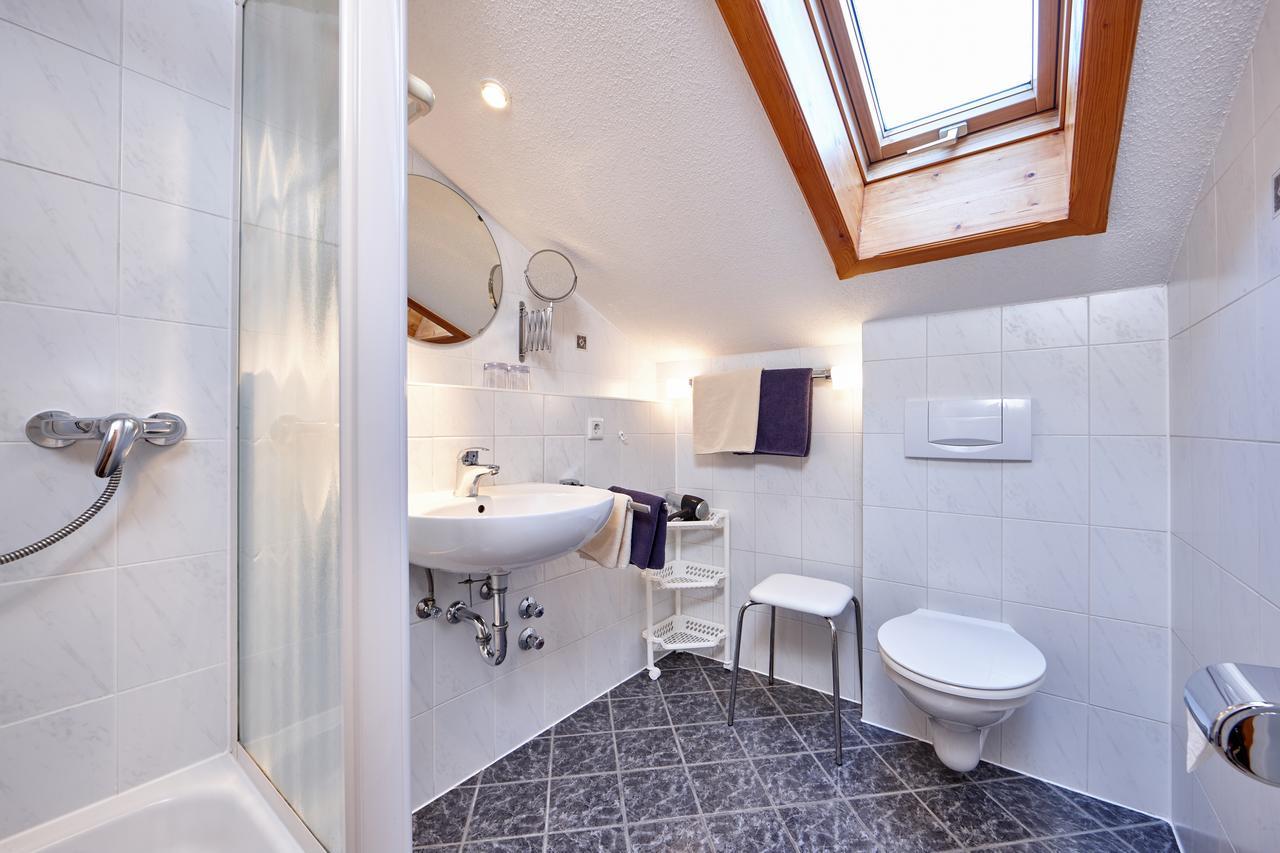 Apartment mit Balkon
