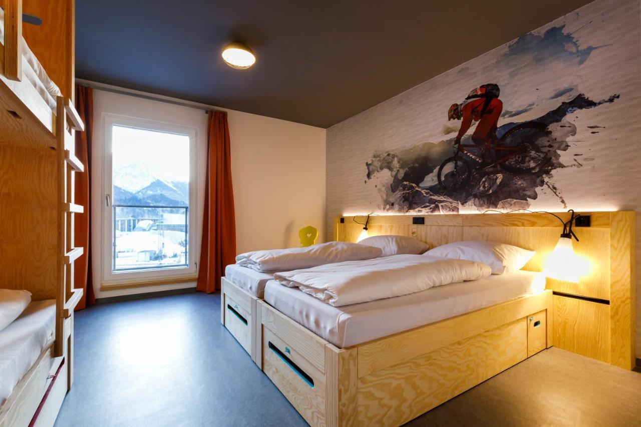 Vierbettzimmer mit Bad