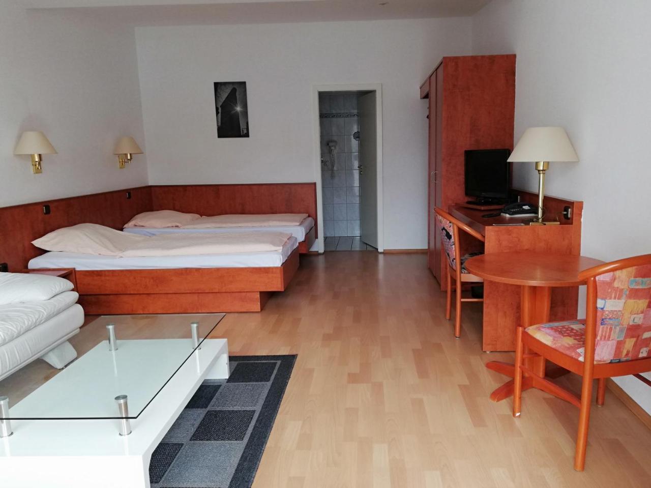 Großes Zweibettzimmer