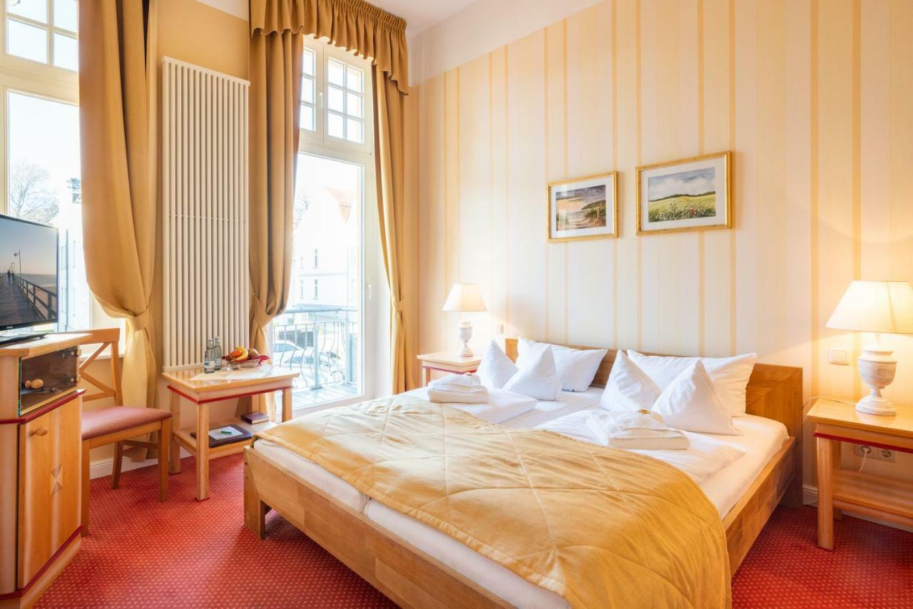 Double Room with Balcony or Terrace and Land View
