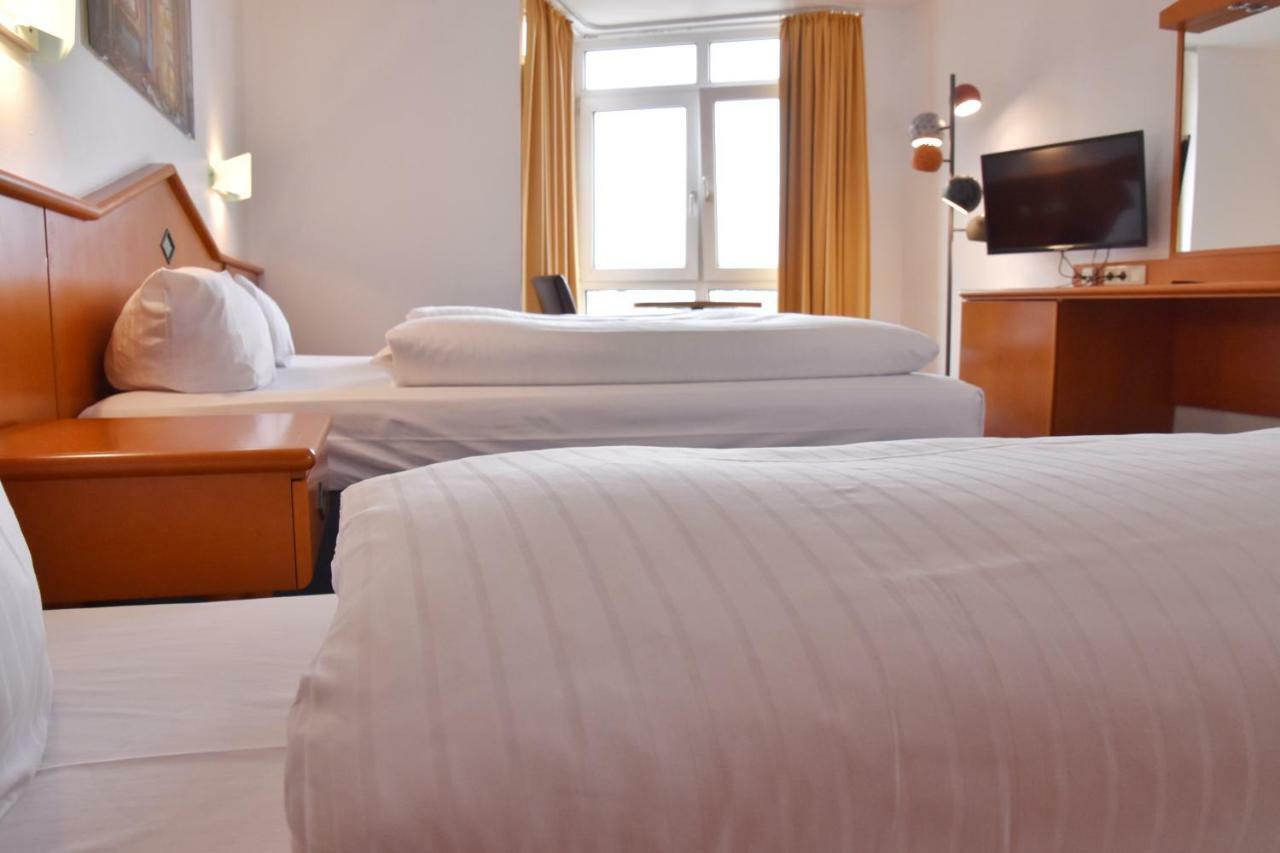 Comfort Triple Room