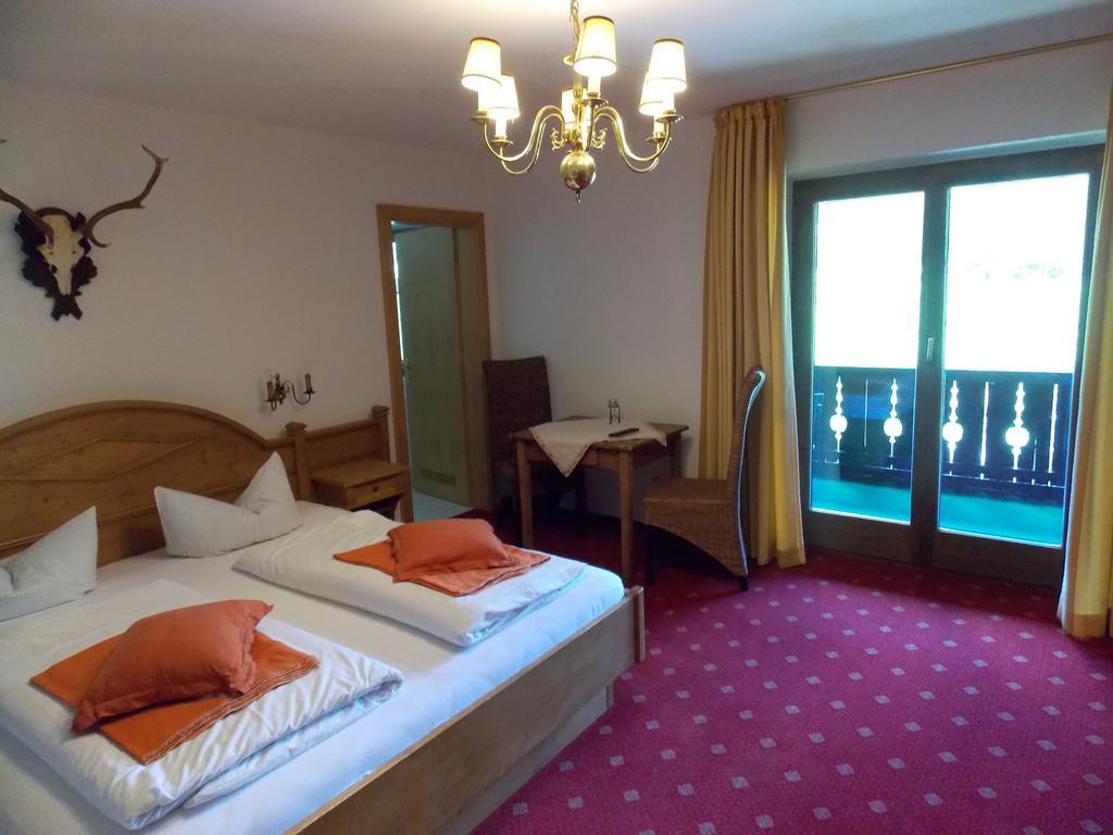 Doppelzimmer mit Balkon