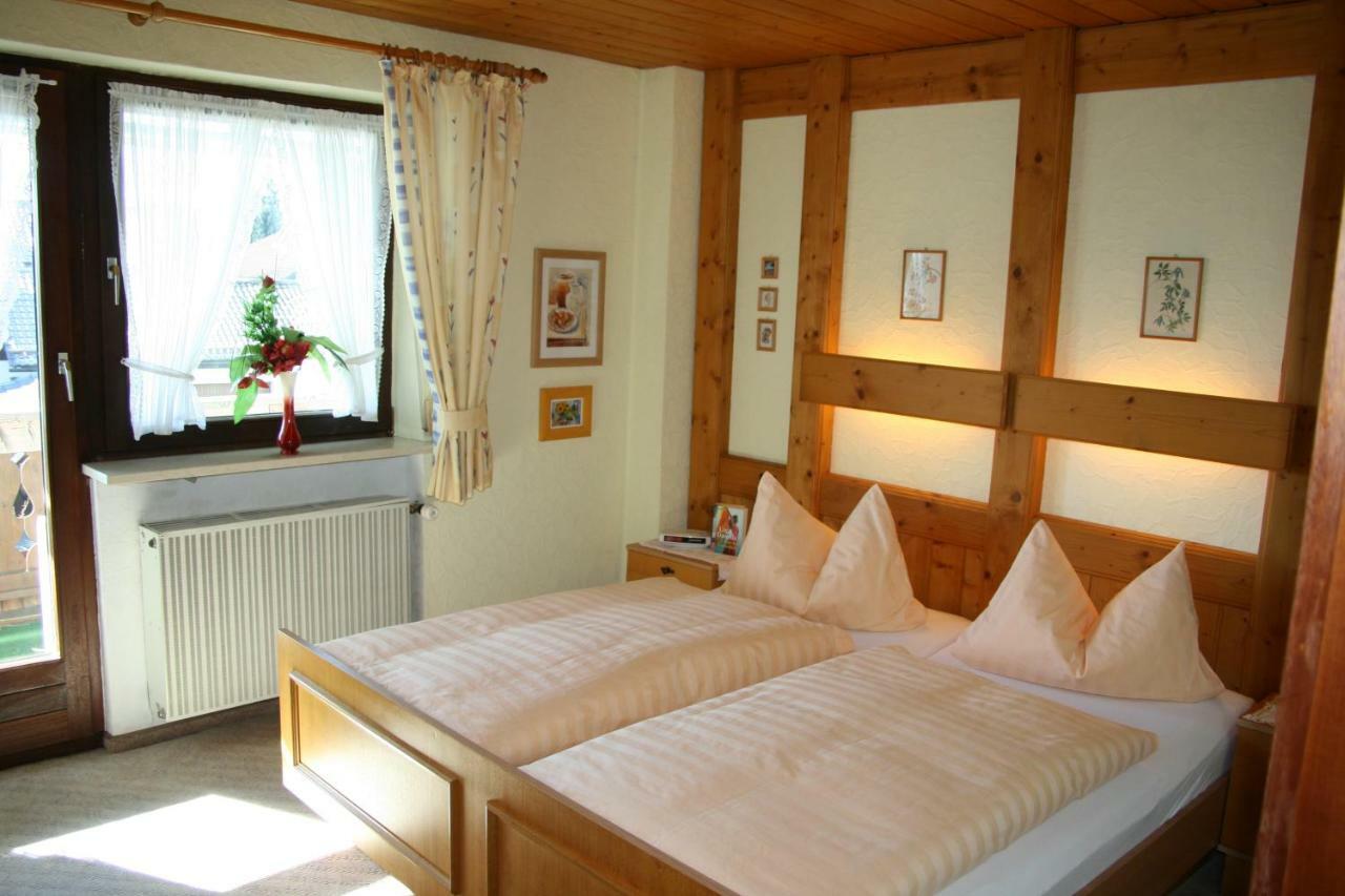 Doppelzimmer mit Balkon
