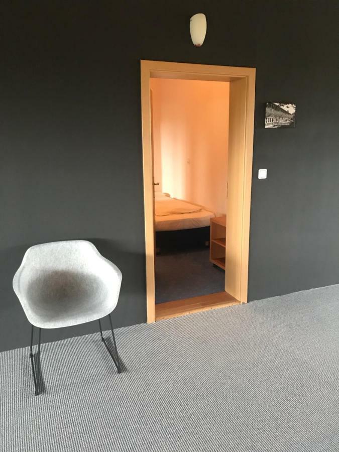 Dreibettzimmer mit eigenem Bad
