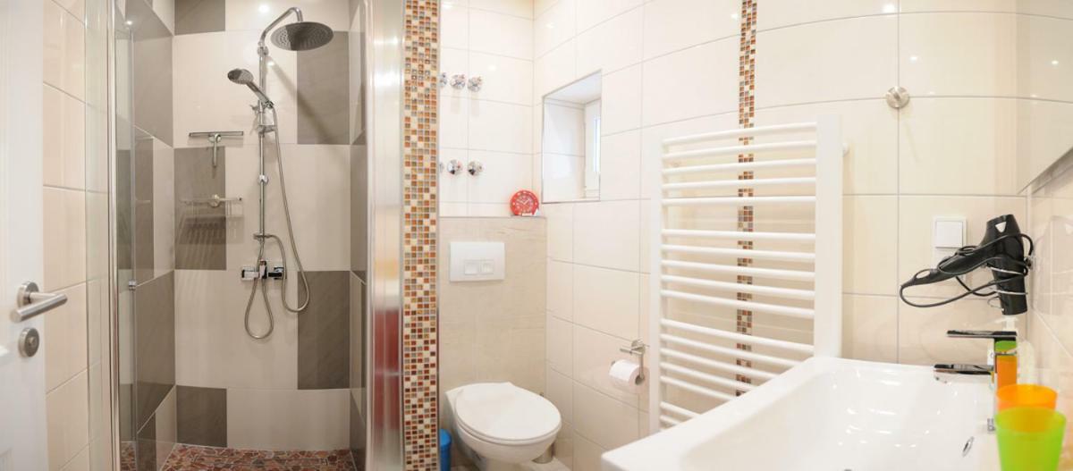 Single Room Private Bathroom,833816507:JPEG