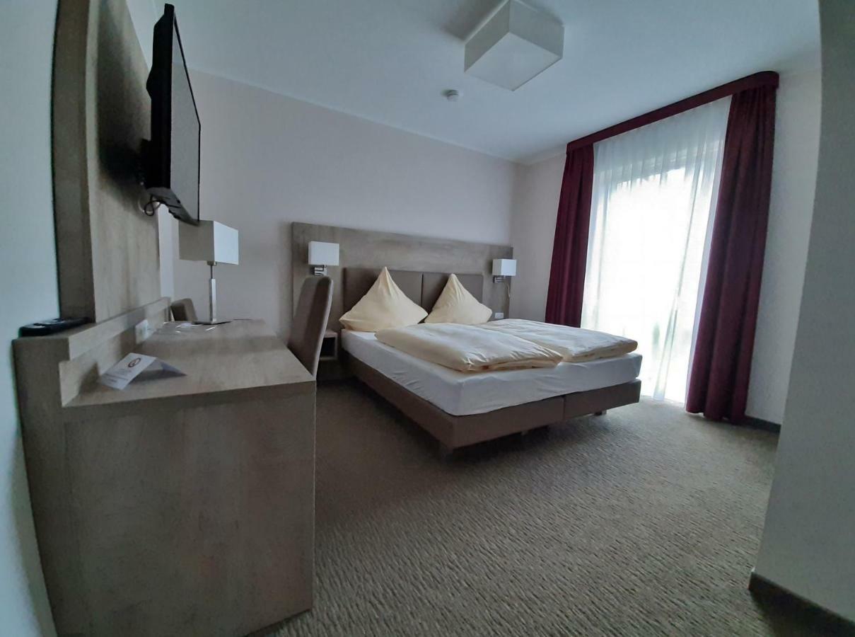 Large Double Room,834971273:JPEG