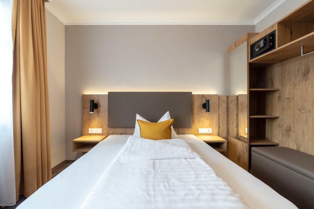 Deluxe Single Room