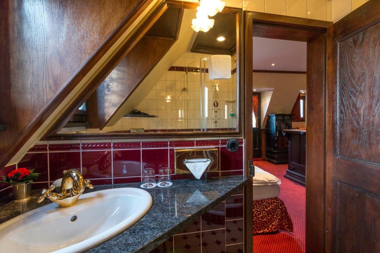 Doppelzimmer mit Balkon