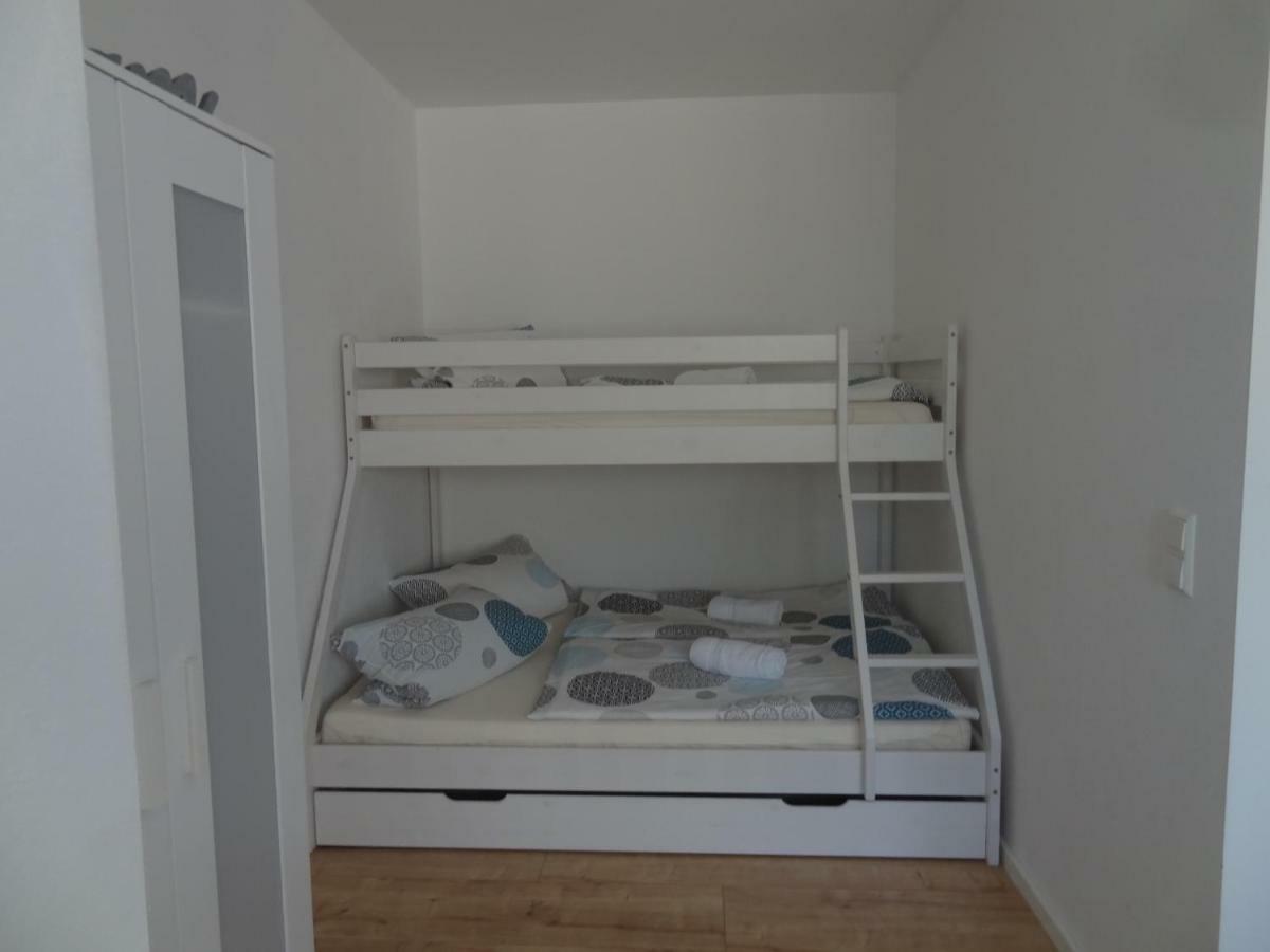 Apartment mit Balkon