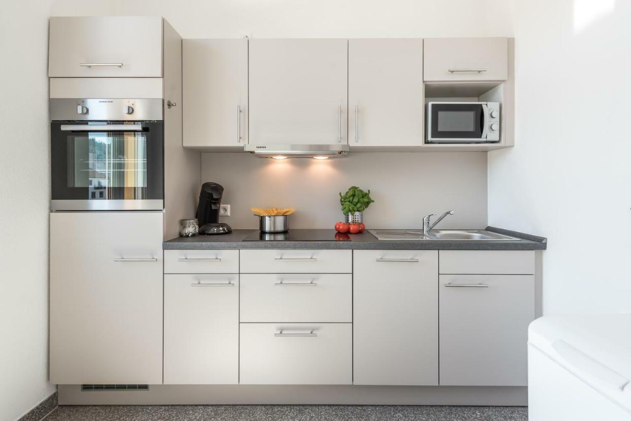Two-Bedroom Apartment on the 3rd-floor  with balcony 4