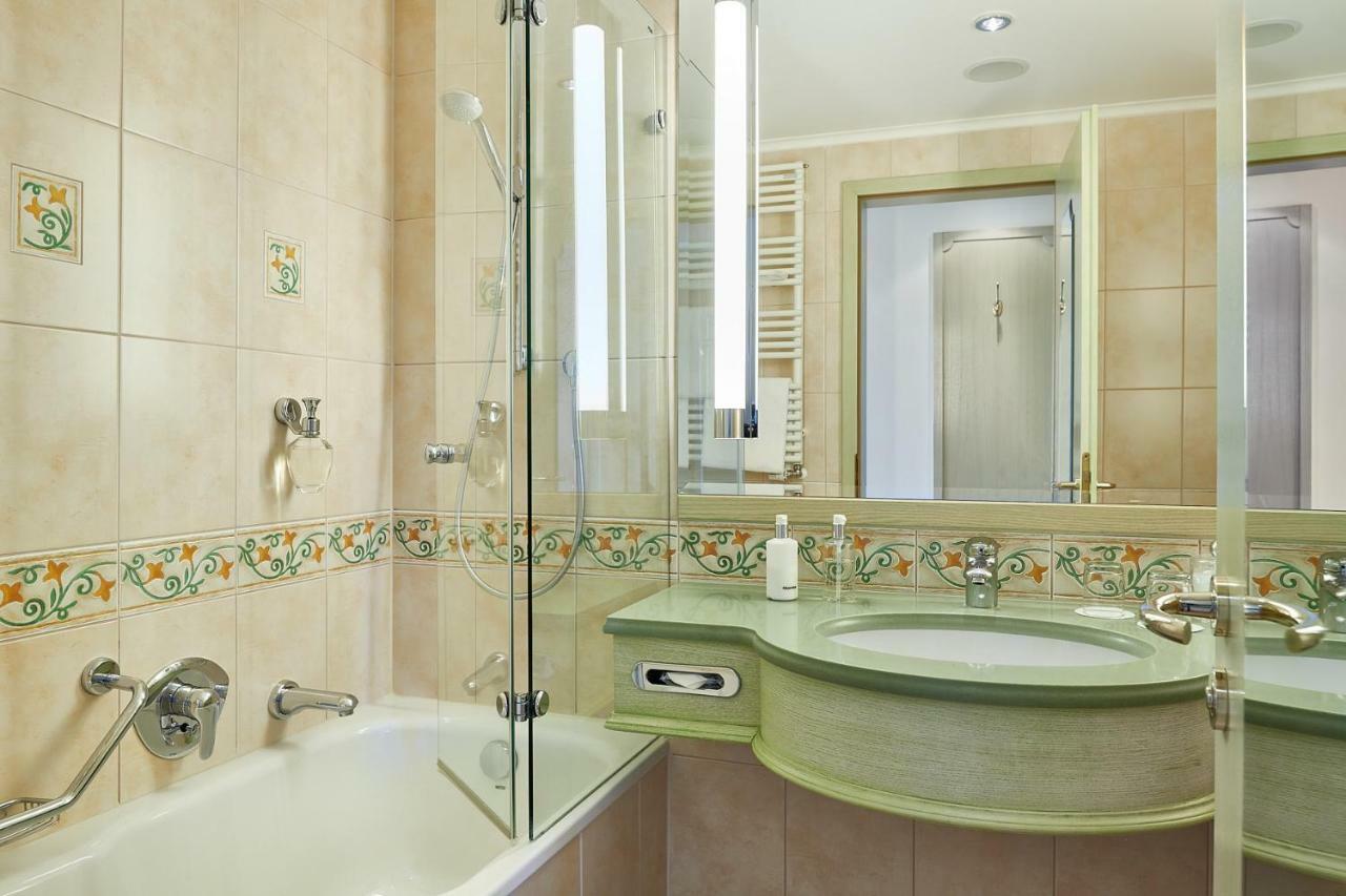 Double Room landside without balcony