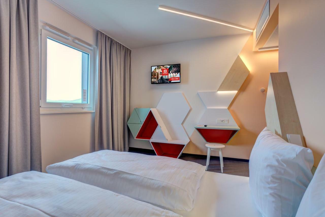 Double Room,885807889:JPEG