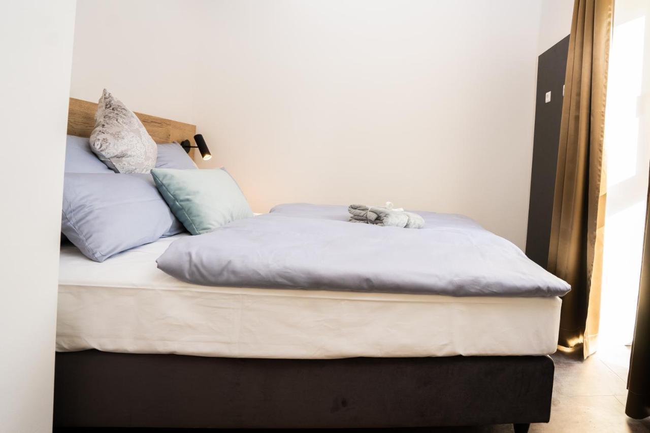 Large Single Room