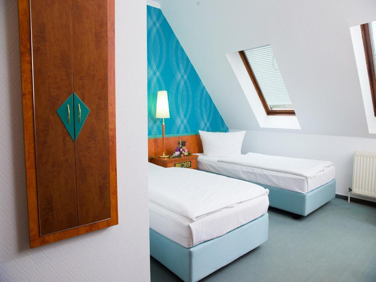 Zweibettzimmer mit eigenem Bad