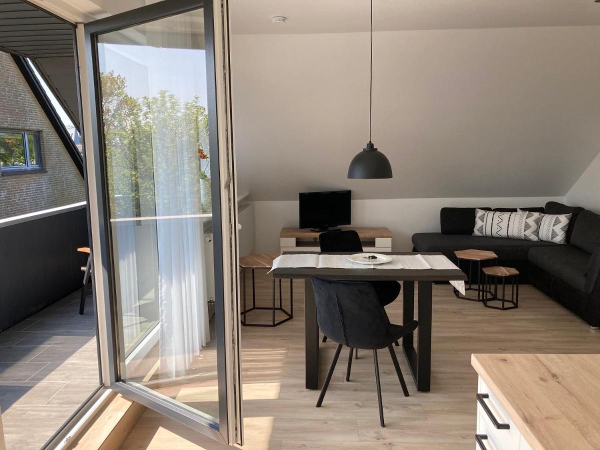 Apartment mit Balkon