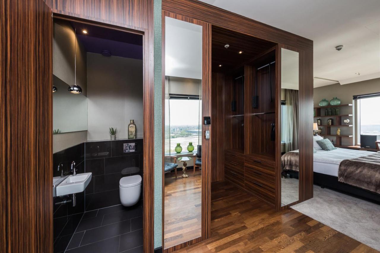King Suite with Spa Bath