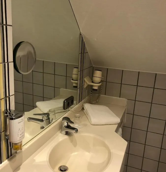 Hotel Restaurant Zum Neuling-1