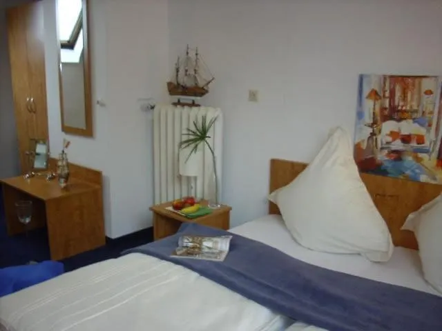 Hotel Garni Zentral-1
