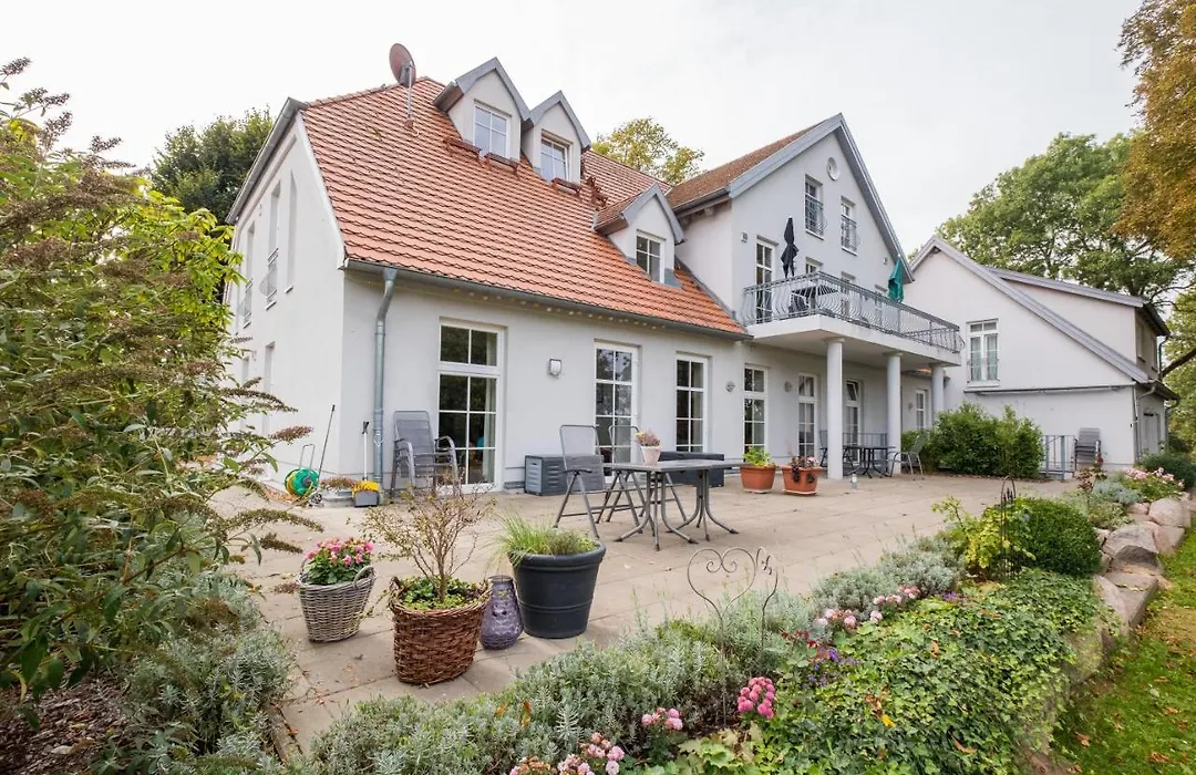 Herrenhaus Jürgenshof-1