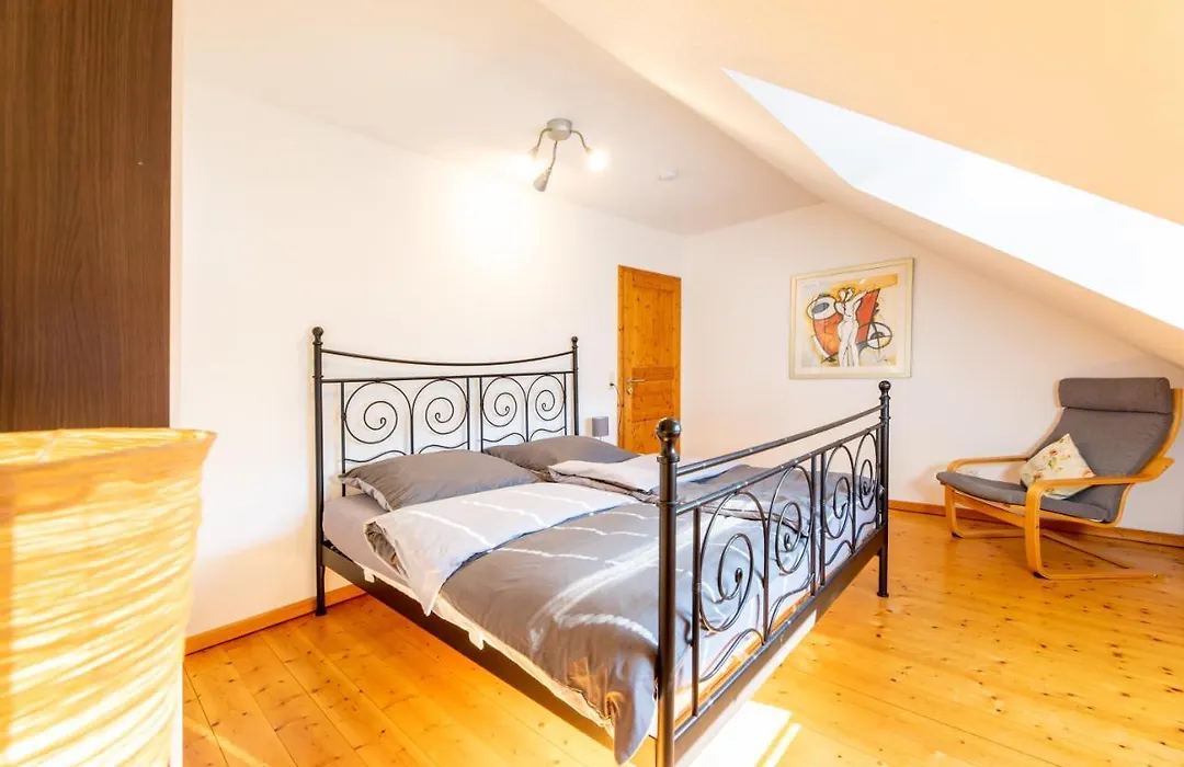 Großzügige Ferienwohnung für Gruppen und Familien im Raum Bamberg Erlangen-1