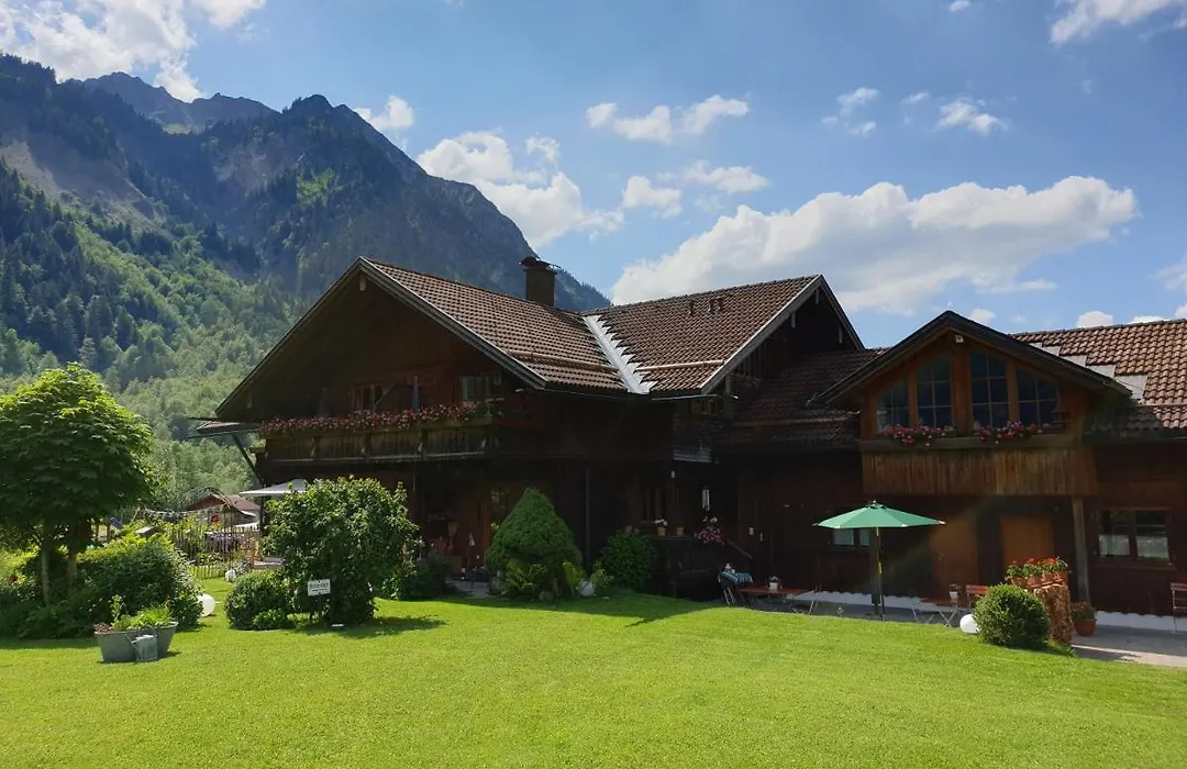 Haus Pfannenhölzer-1