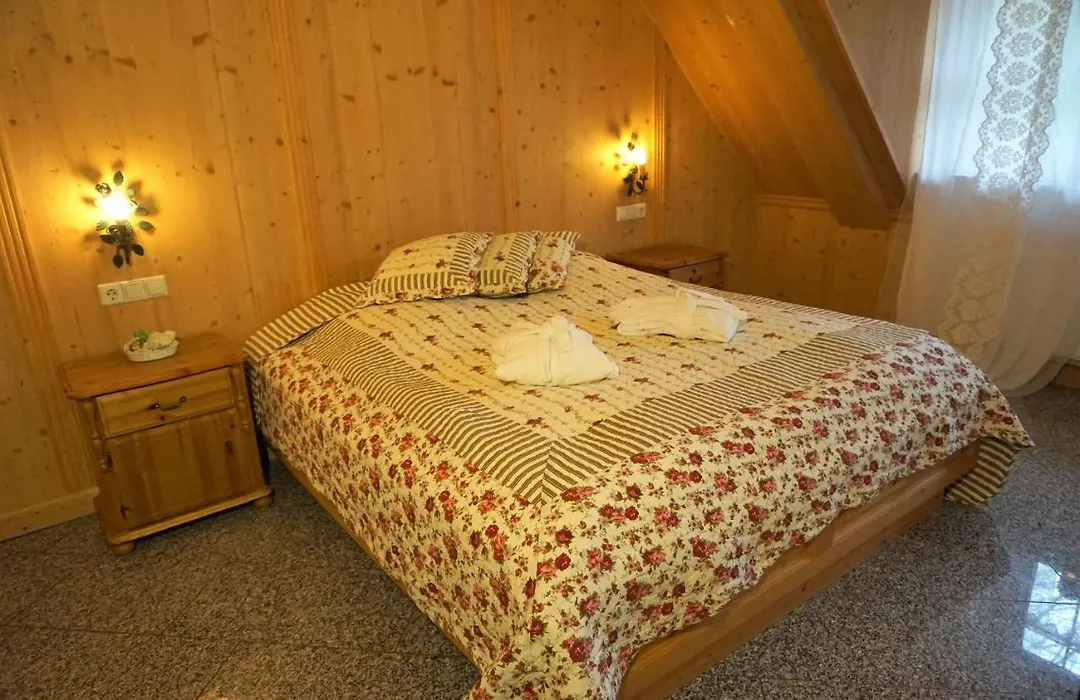 Landhotel Gutshof Camping Badhütten-1