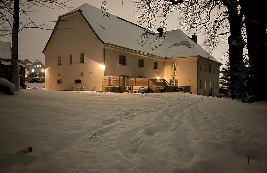FarmHouse Eckartsberg im Zittauer Gebirge - Ferienwohnung mit 2 Schlafzimmern, Terrasse und WALLBOX-1