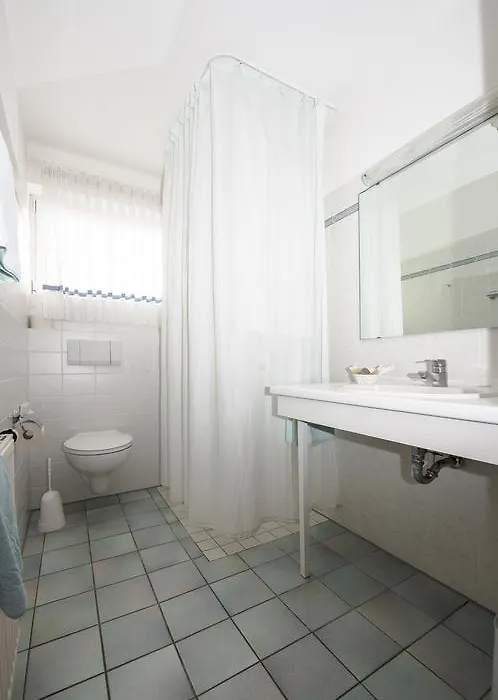 Land-gut-Hotel Rohdenburg-1