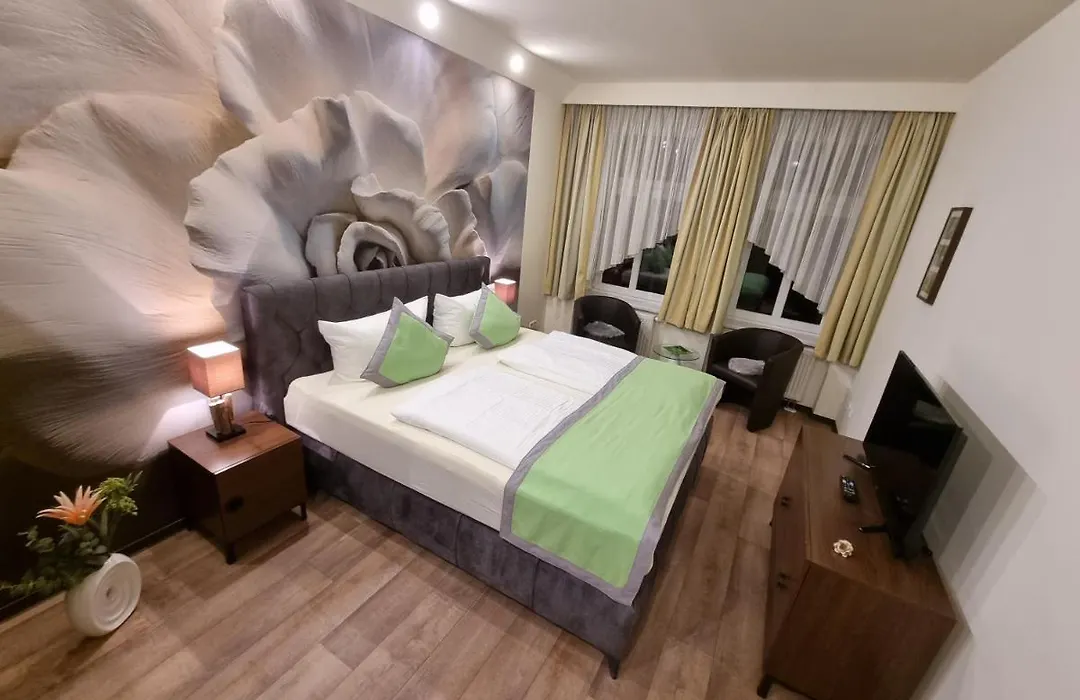 Auenwald Hotel und Apartmenthaus-1
