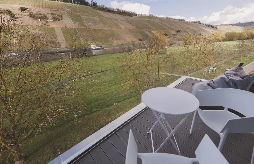 STEILLAGE - Design Moselsuiten mit Panoramablick und SPA-1