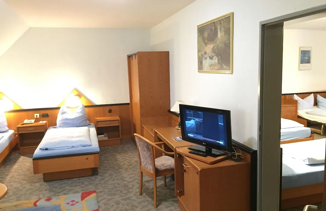 Hotel Ambassador-1