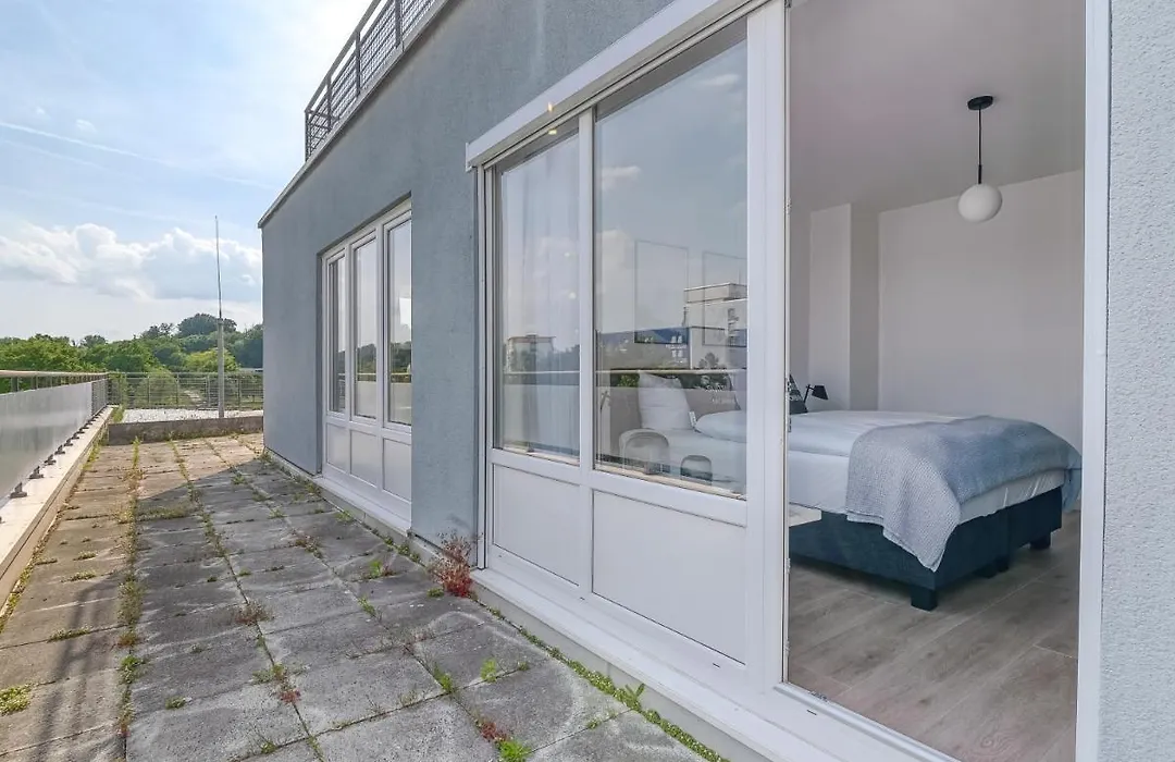 limehome Wolfsburg Porschestraße-1