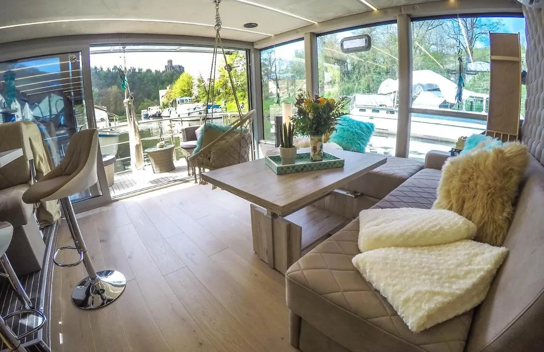 Hausboot Schleuseninsel-1