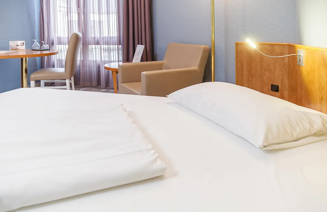 Golden Tulip Bielefeld City-1