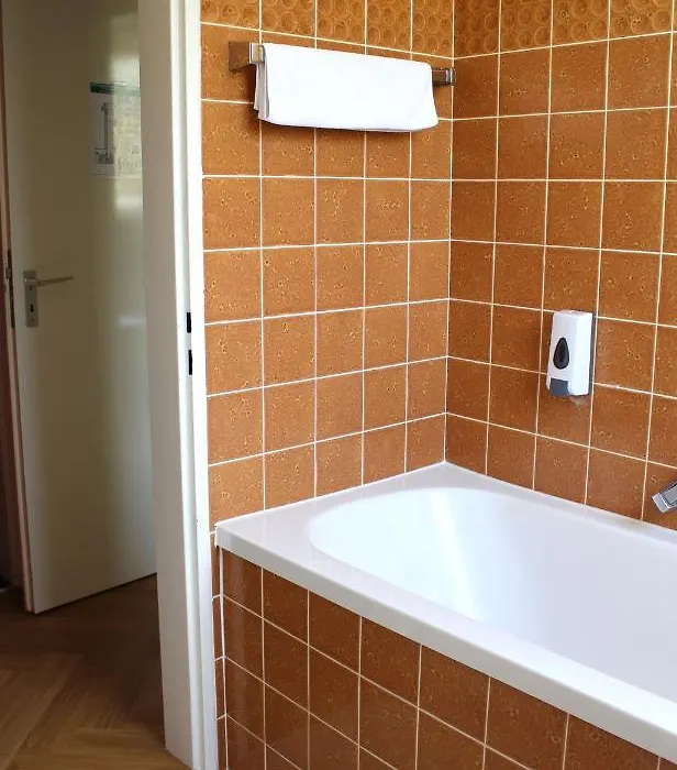 Autobahn Hotel Pfungstadt Ost-1
