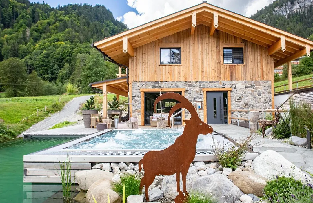 Brunnenhof Oberstdorf - Ferienwohnungen mit Hotel Service-1