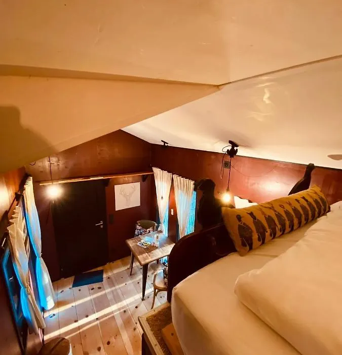 Tiny House Bigge im PIER9 Tiny House Hotel-1