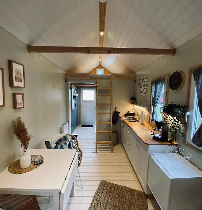 Tiny House Werse im PIER9 Tiny House Hotel-1