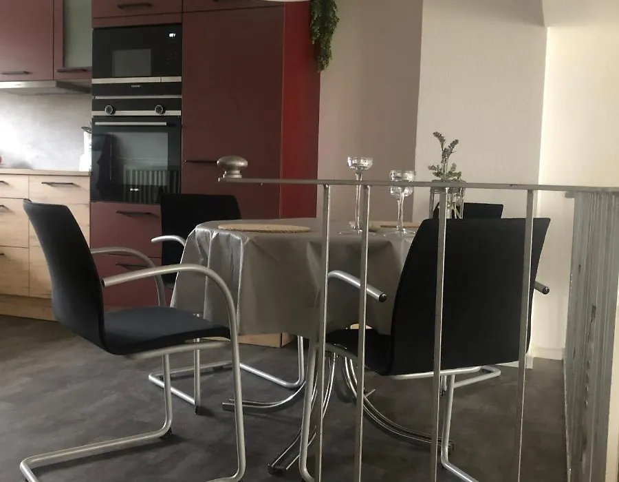 Sehr schöne ufernahe ebenerdige Ferienwohnung Pura Vida auf der Halbinsel Scheid-1