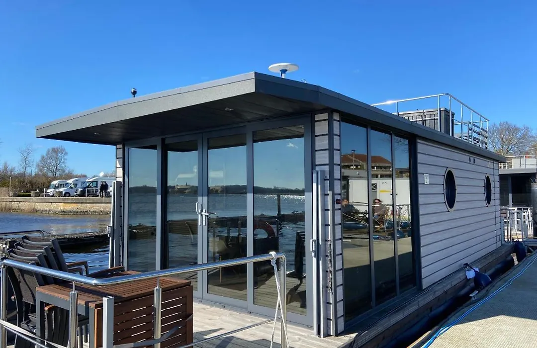 Ostsee Hausboot Schleswig Ostseeblick 2-1
