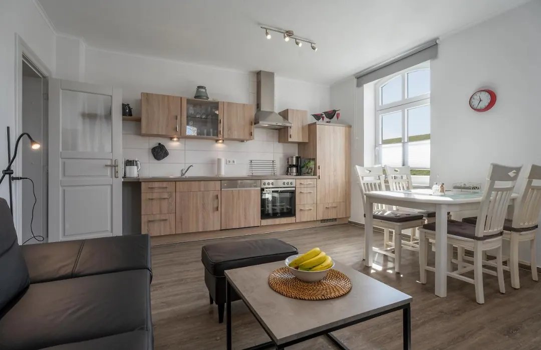 Ferienhaus Hemenswarft direkt an der Nordsee mit Meerblick-1