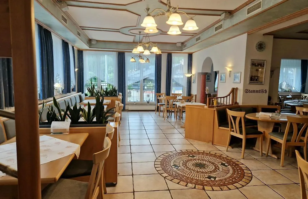 LandGASTHOF Rose-1