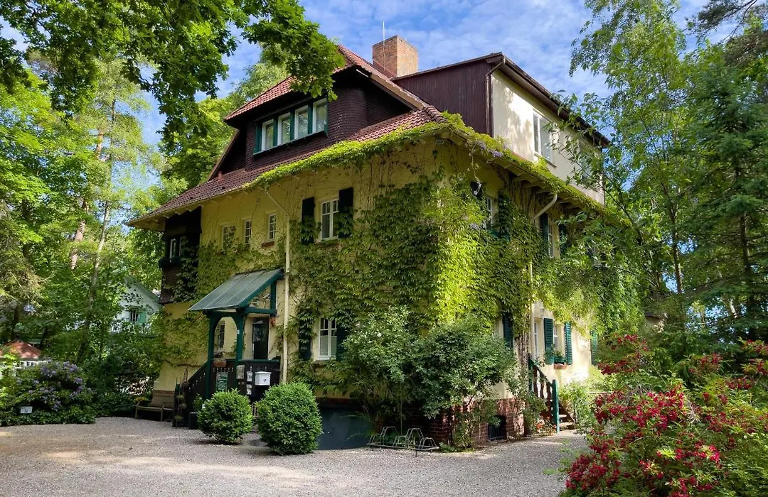 Strandvilla Hubertus Boltenhagen - Ferienwohnungen Apartment mit Parkplatz WLAN Küche Garten Grillplatz Waldbaden-1