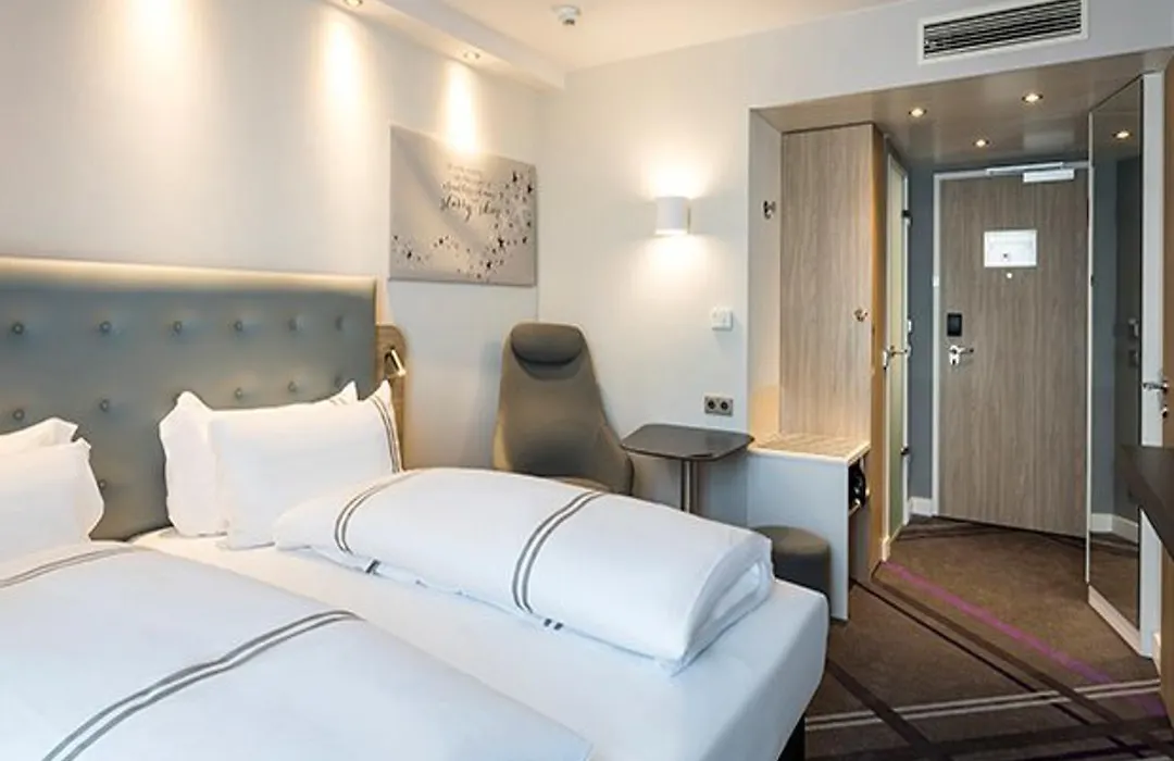 Holiday Inn Express - Freiburg - City Centre-1