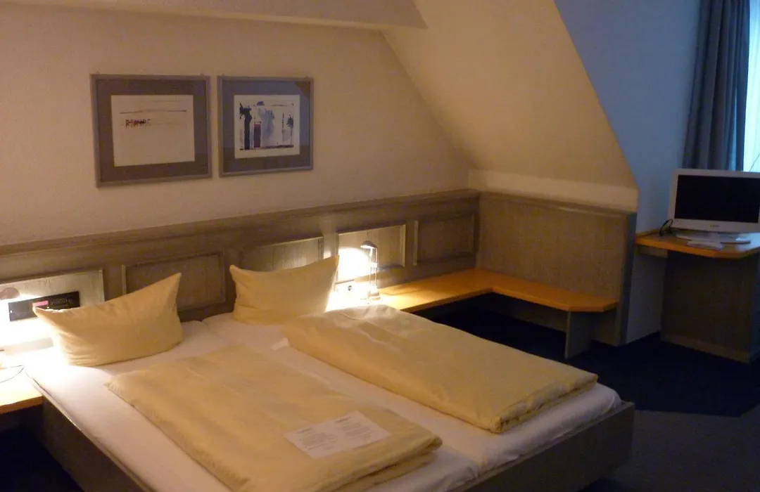Avenue Hotel-1