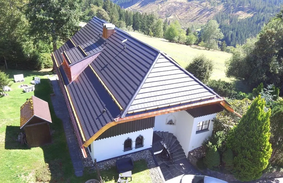 Schwarzwald-Villa mit Indoor-Pool-1