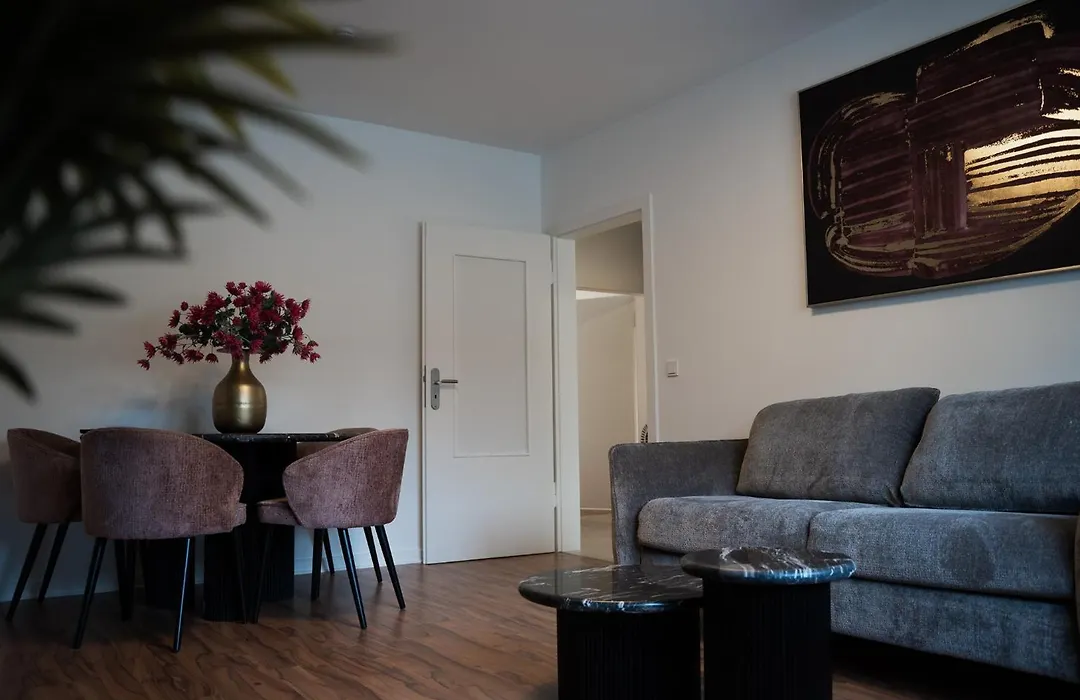 Gemütliche&Individuelle Ferienwohnungen in Krefeld - JUNIK Apartments-1