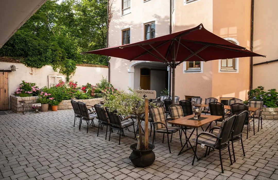 Zum Dallmayr Hotel Garni-1