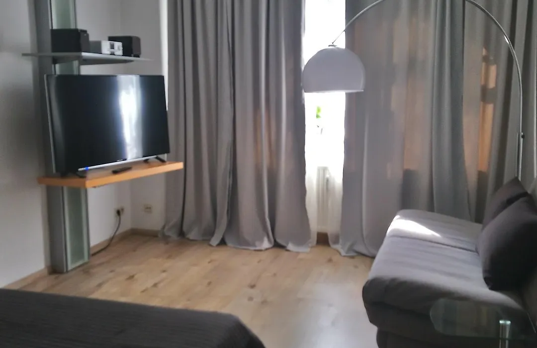 Ferienwohnung Jenaer Strasse-1